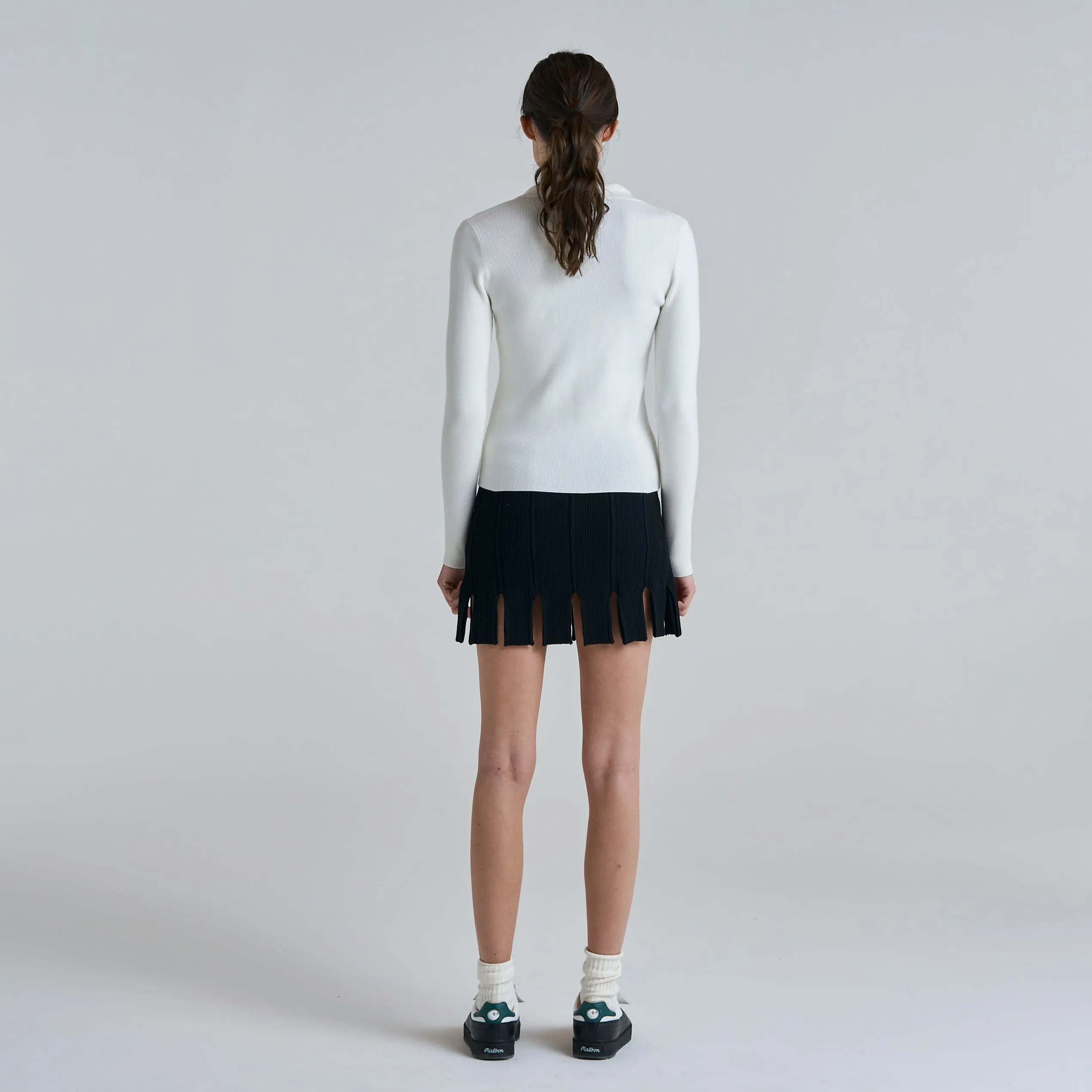 HELENA V-NECK