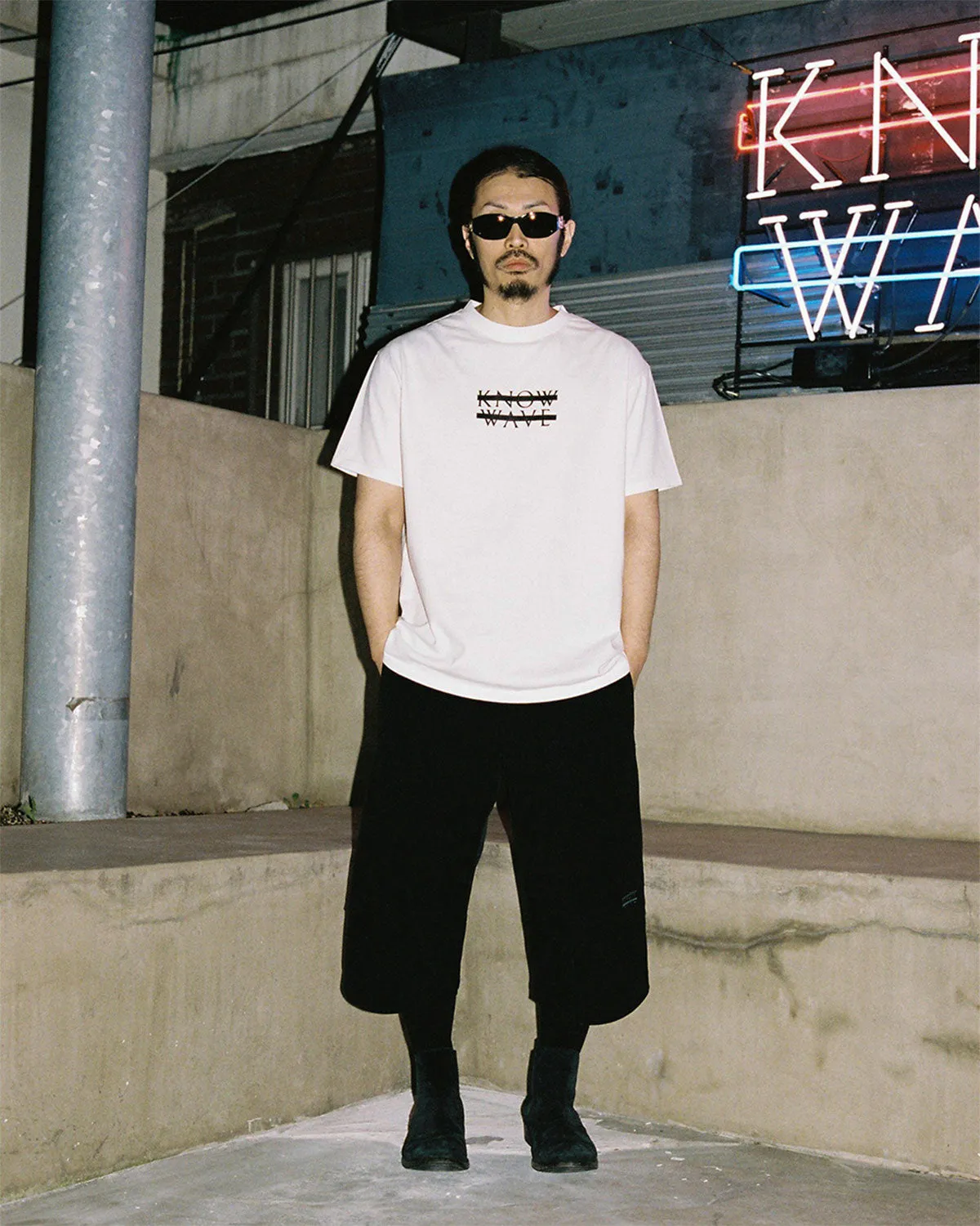 Know Wave Archive Logo T-Shirts in Black, White, and Red - KNT081m