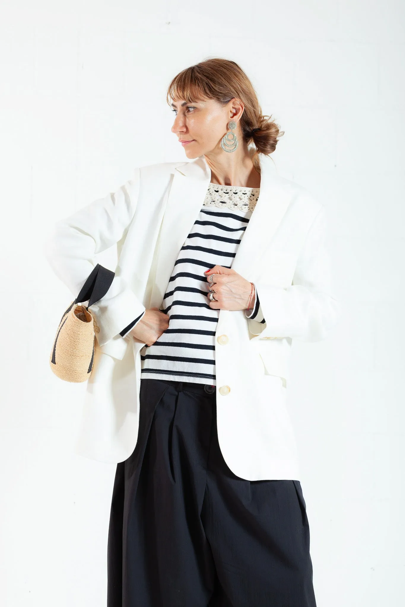 Long Sleeves T-Shirt with Handmade Collar
