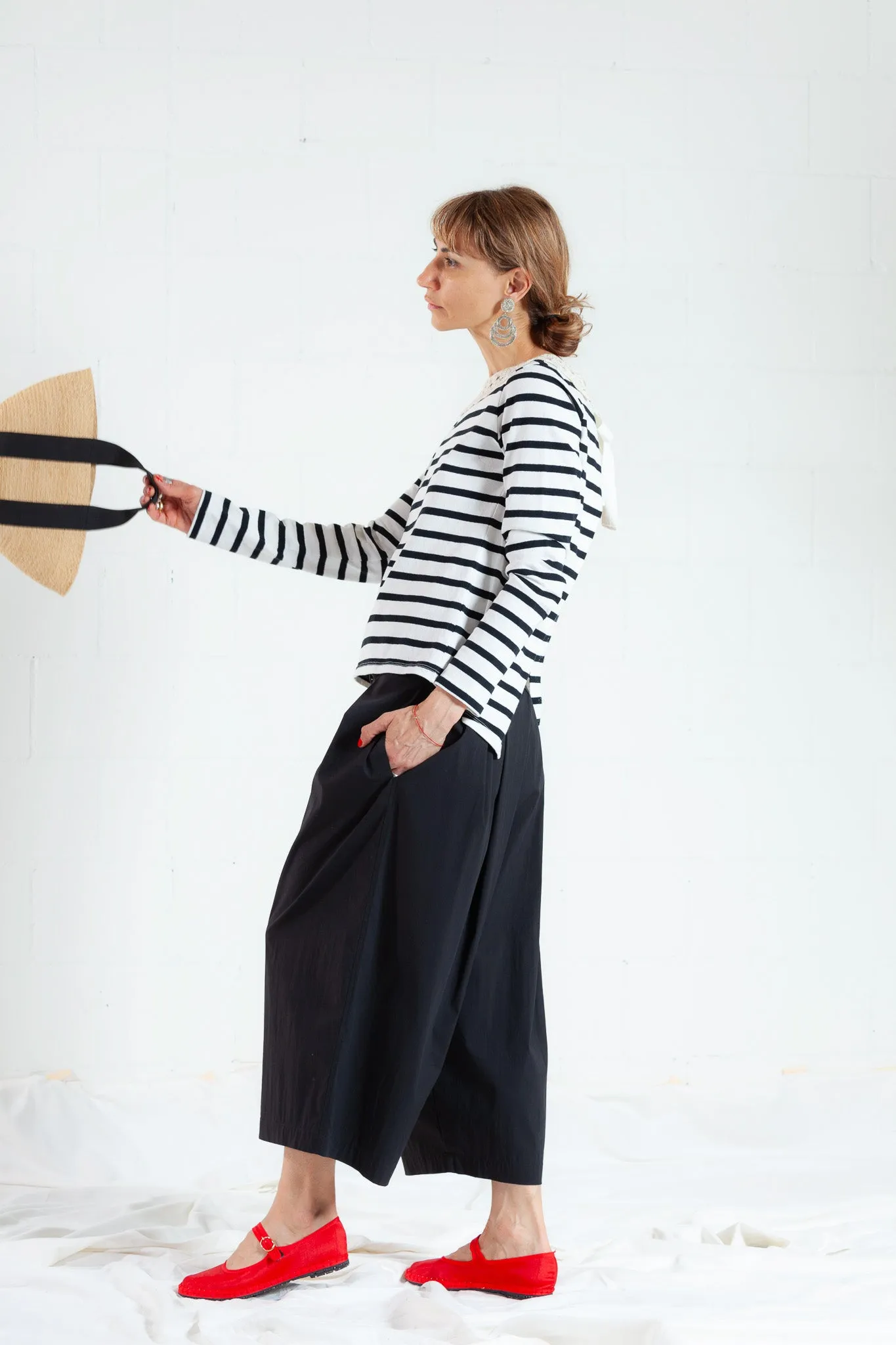 Long Sleeves T-Shirt with Handmade Collar