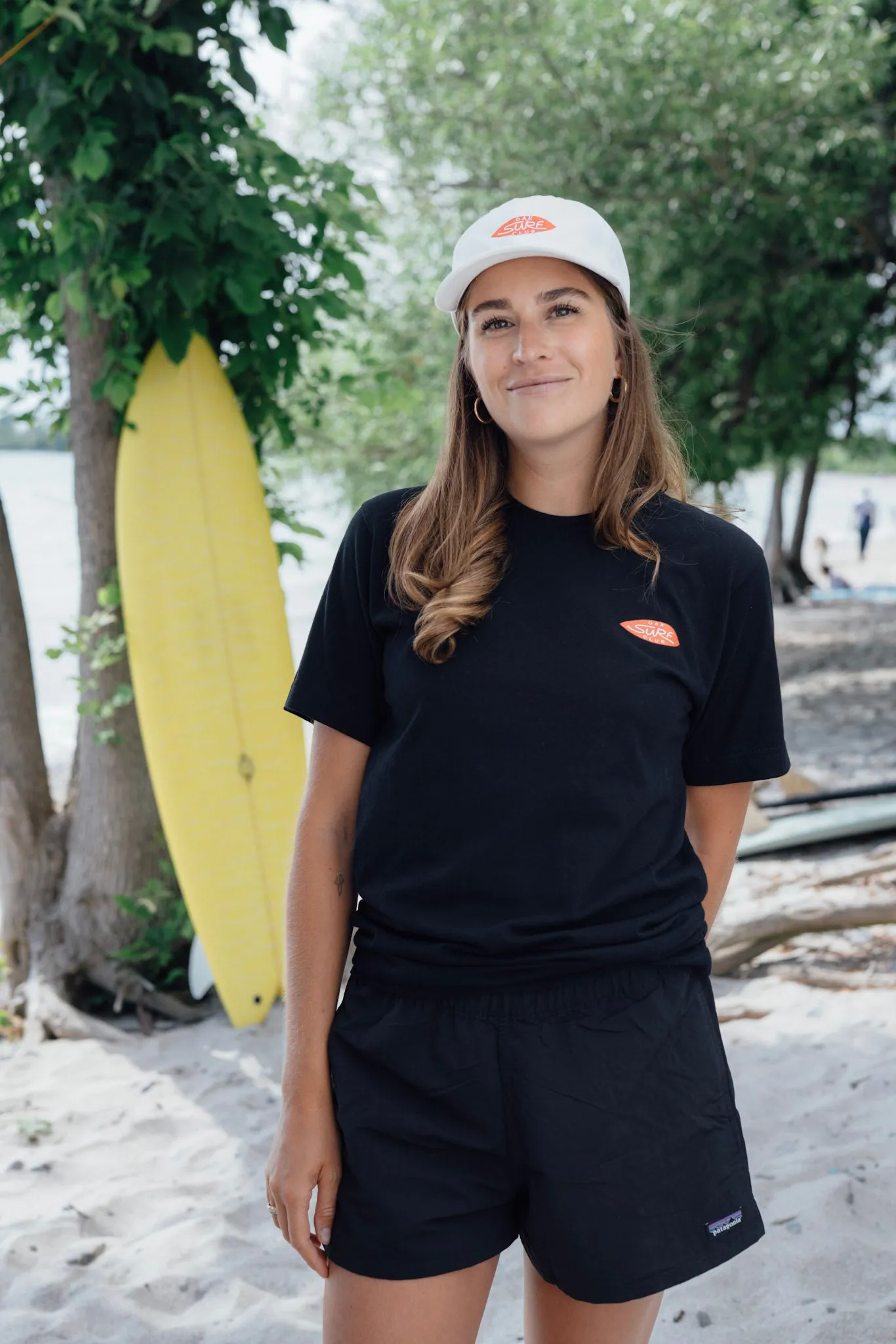 OAK SURF CLUB UNISEX OG TEE - BLACK/RED