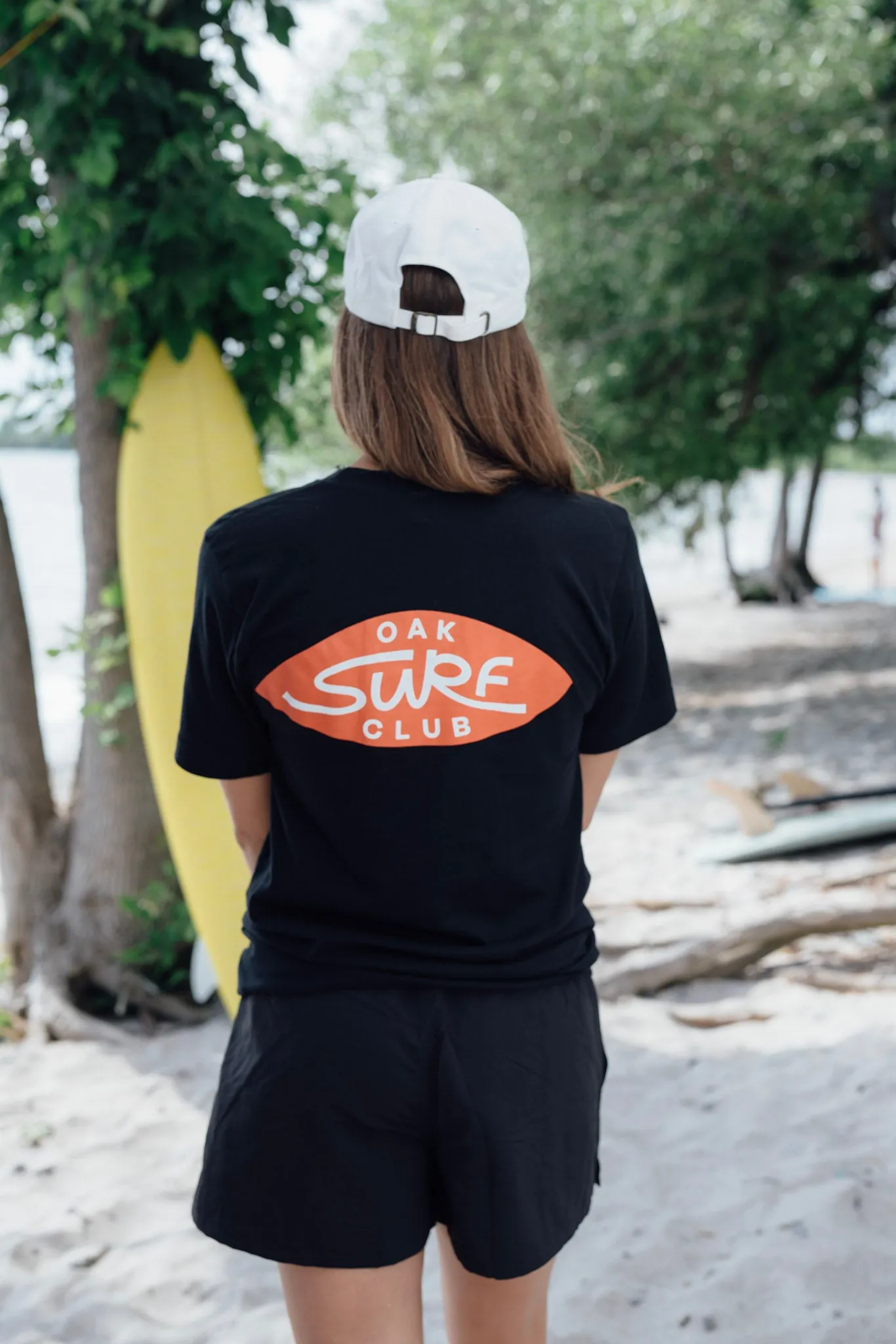 OAK SURF CLUB UNISEX OG TEE - BLACK/RED
