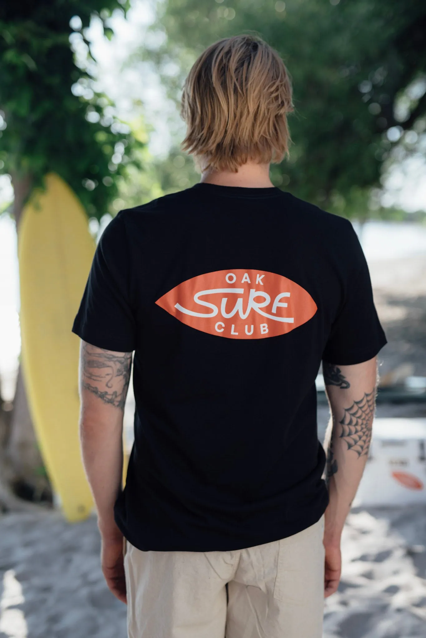 OAK SURF CLUB UNISEX OG TEE - BLACK/RED