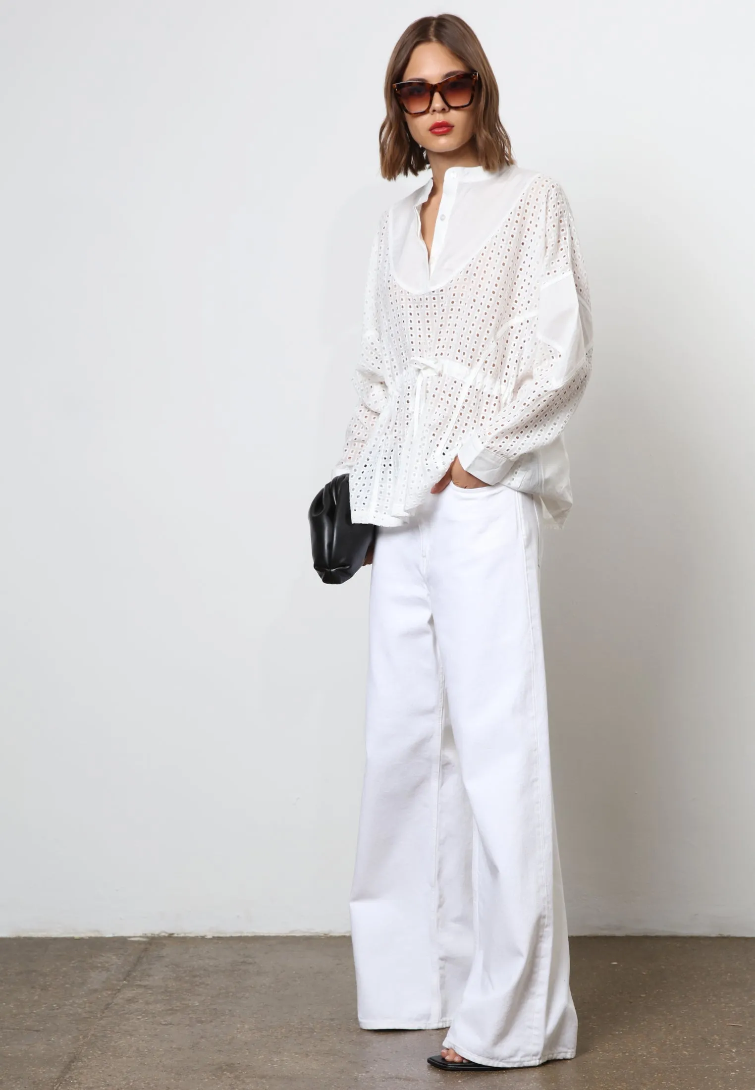 ONYX TOP WHITE BRODERIE