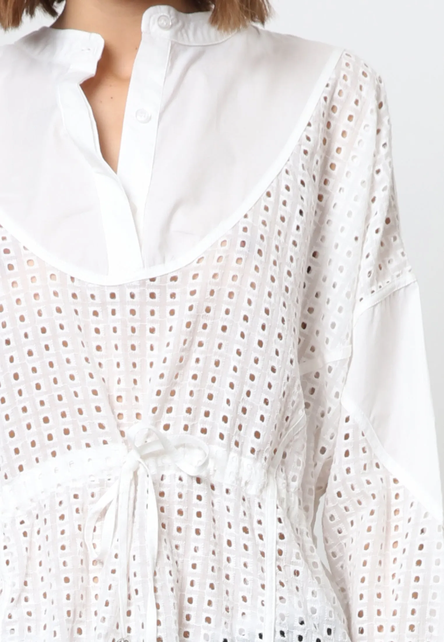 ONYX TOP WHITE BRODERIE