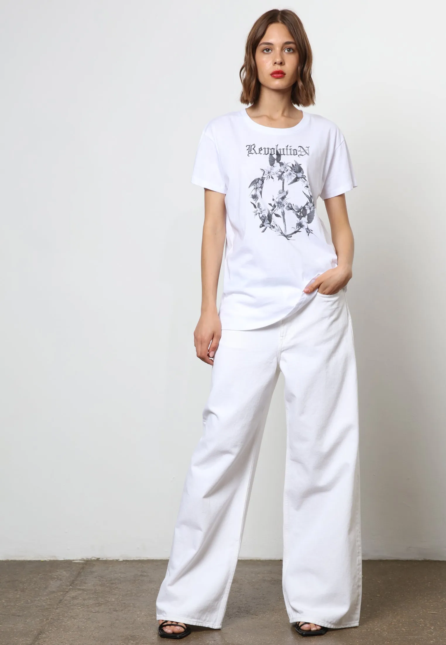 REVOLUTION T-SHIRT WHITE