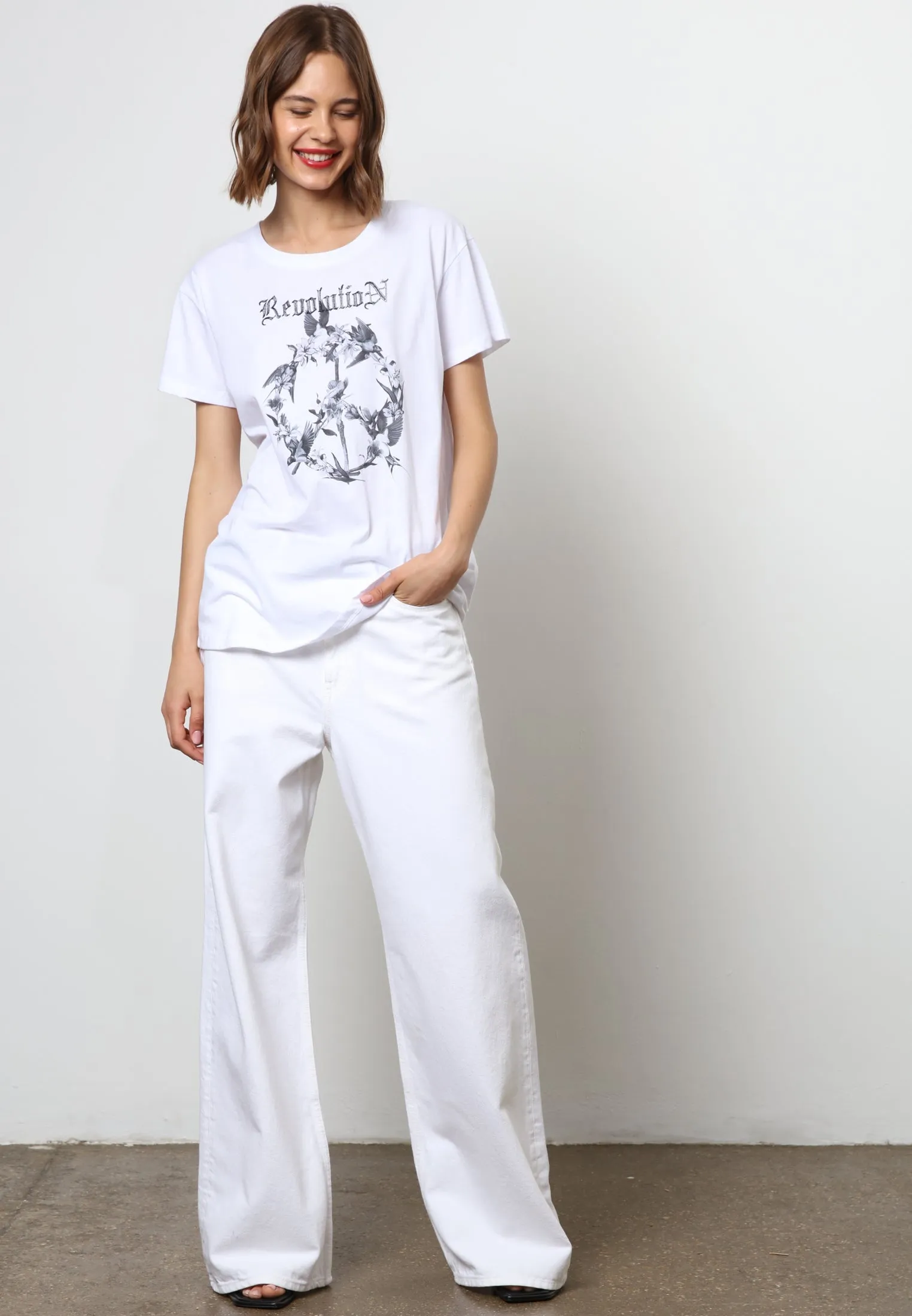 REVOLUTION T-SHIRT WHITE