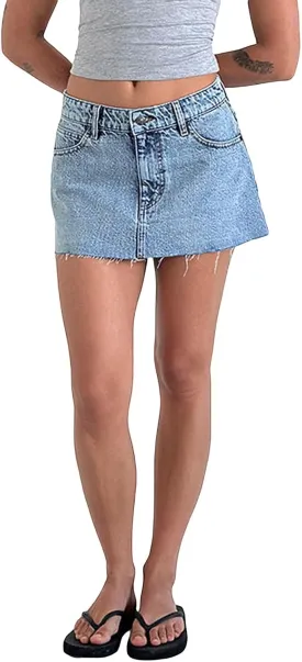 Women's Single Button Front Low Waist Raw Hem Plain Denim Mini Skirt with Pockets